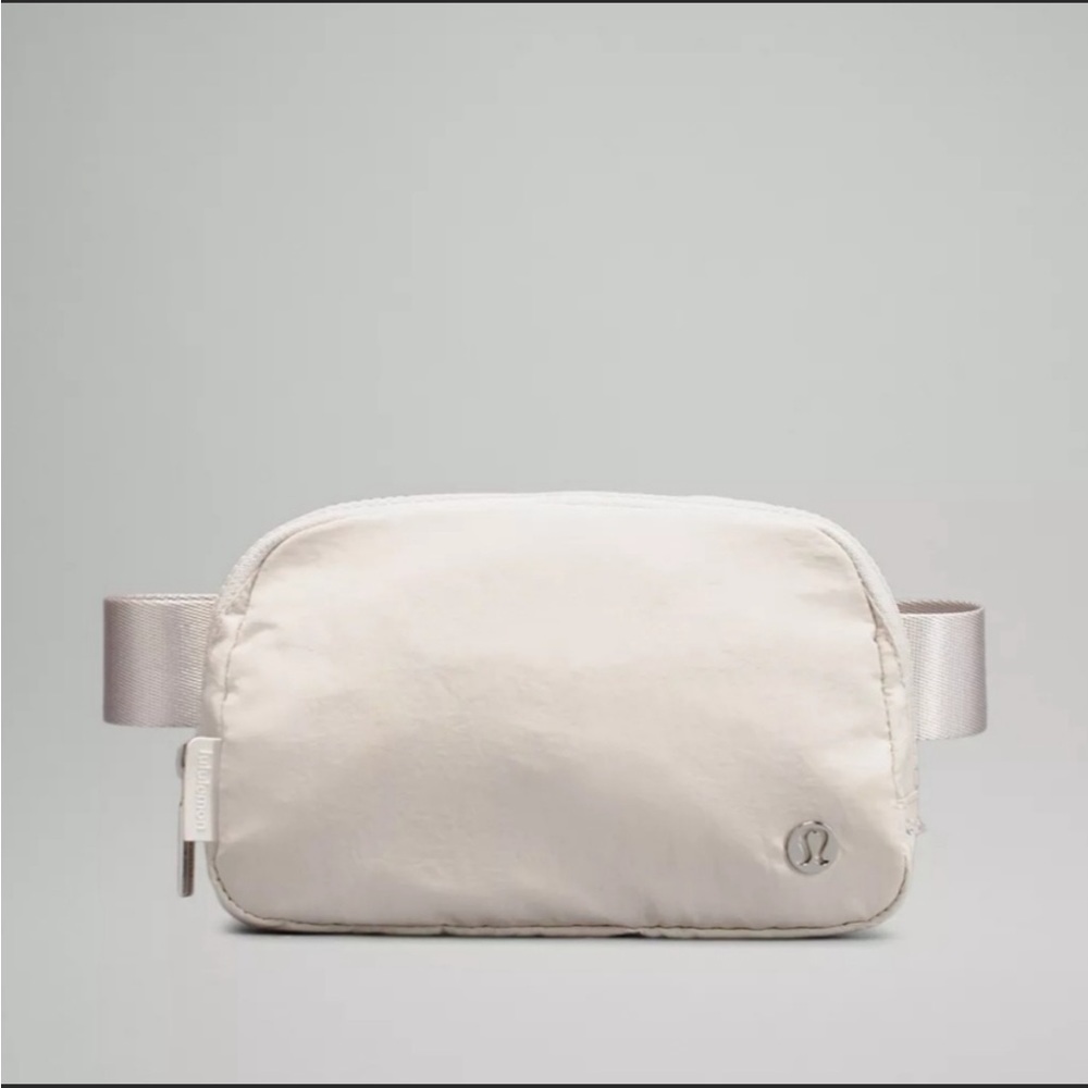 LULULEMON Everywhere belt bag (White Opal) - Picture 1 of 6